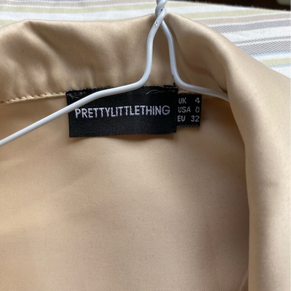 PRETTY LITTLE THING CROPPED BLAZER - Picture 3 of 3